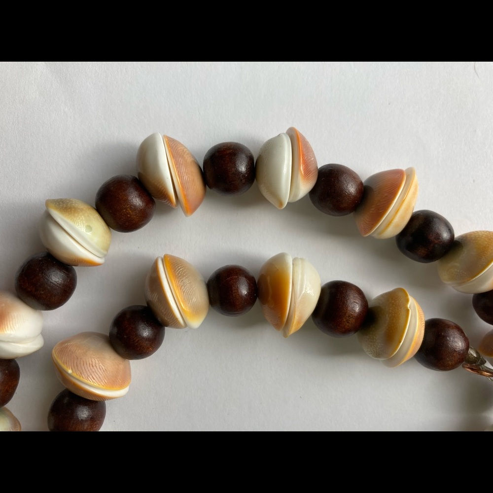 Natural Shell & Wood Necklace